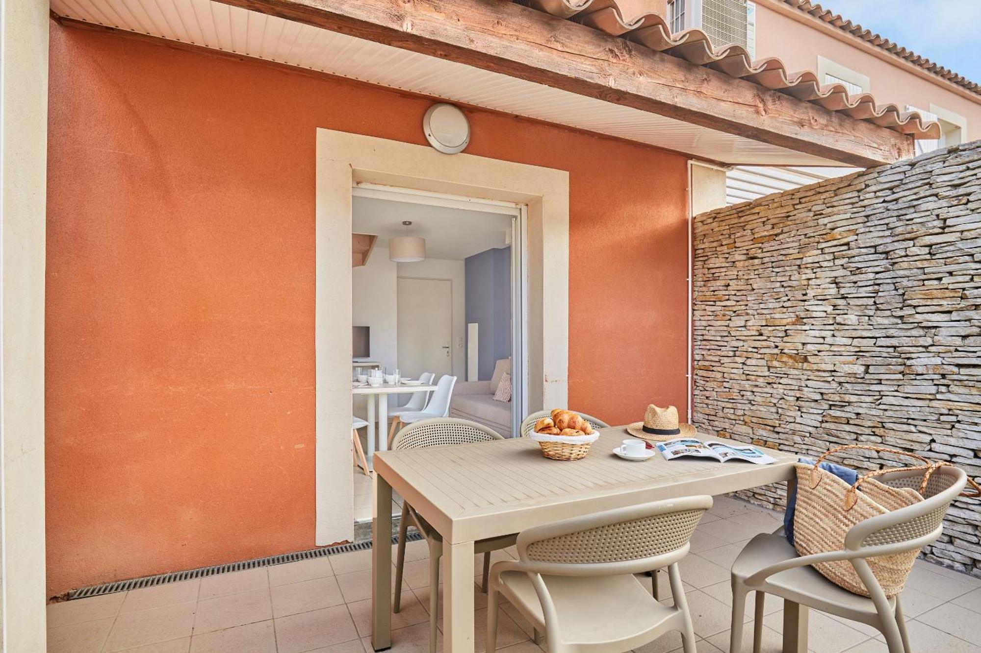 Residence Odalys Le Mas Des Flamants Aigues-Mortes Exterior foto
