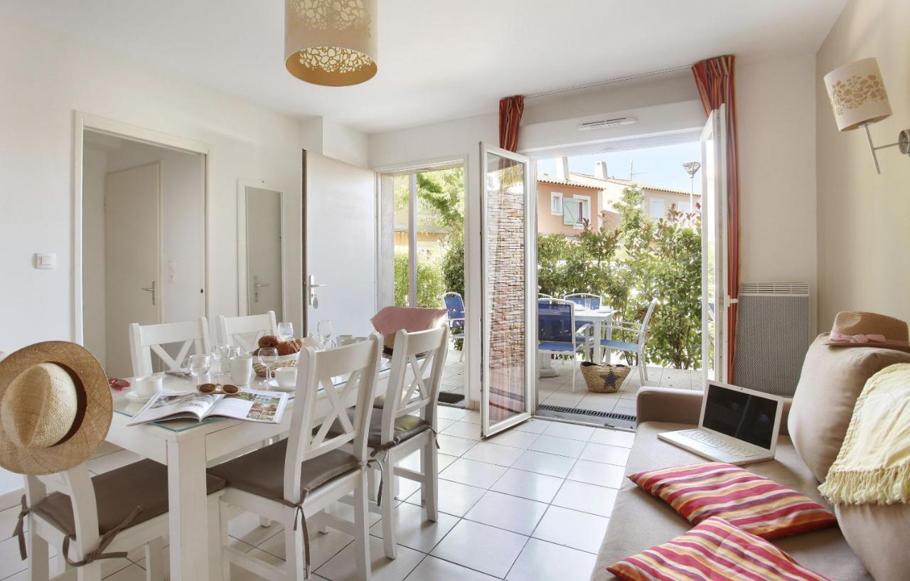 Residence Odalys Le Mas Des Flamants Aigues-Mortes Exterior foto
